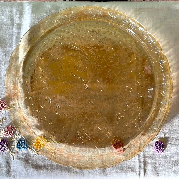 Rare Vintage Floragold Louisa Indented Platter Cake Tray by Jeannette Glass - Picture 6 of 13